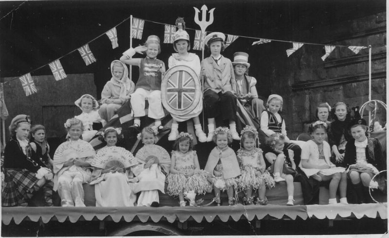Isa Duncanson's dancers